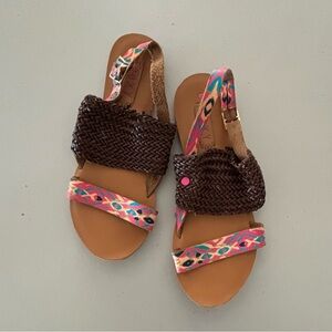 ROXY | ladies flat buckle sandals. Size: 6